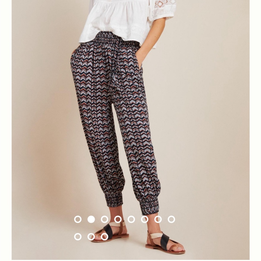 Anthropologie abstract jogger size medium